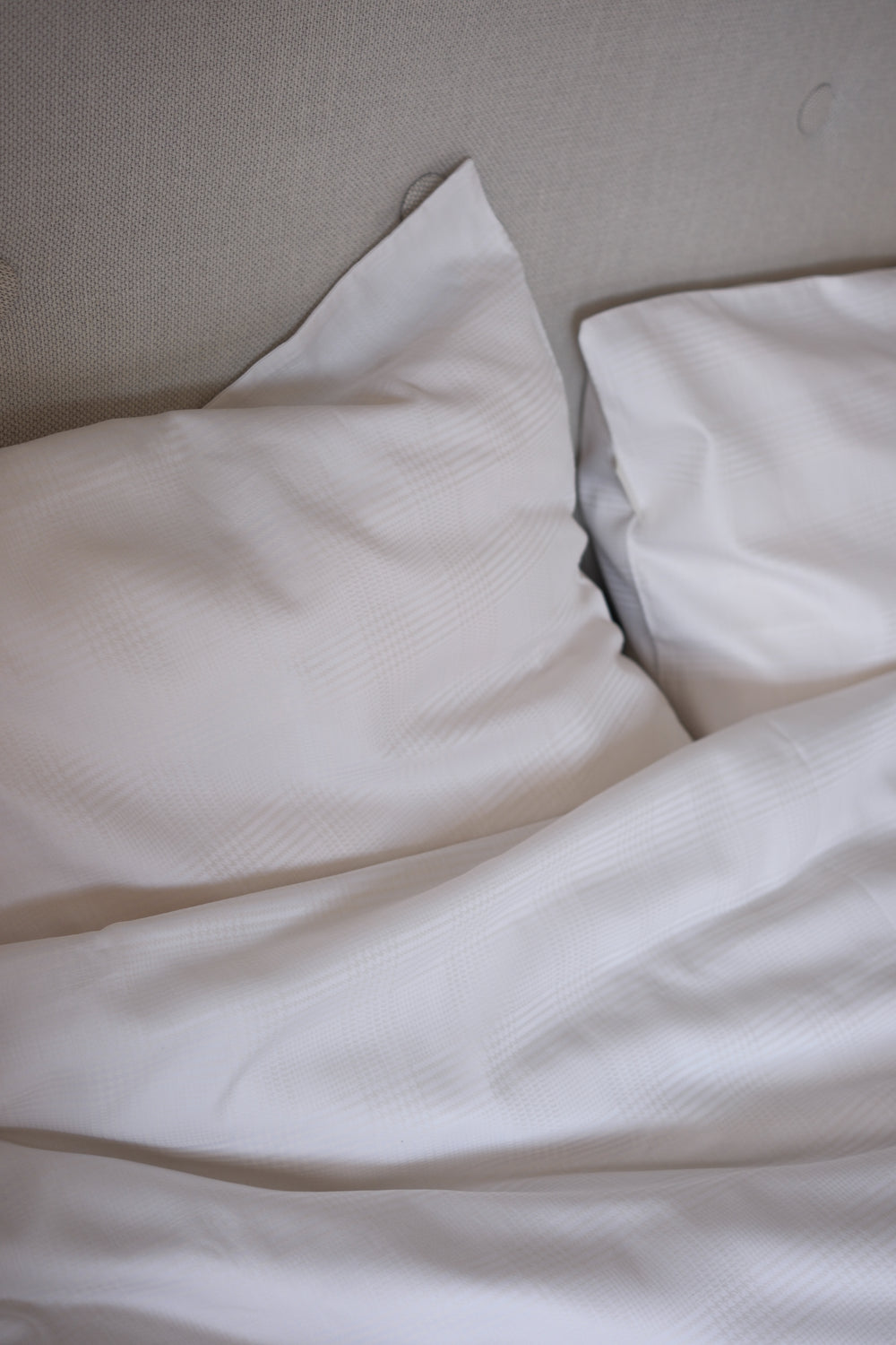 Chess Prince of Wales check pillowcase in ivory cotton — SALME bedding